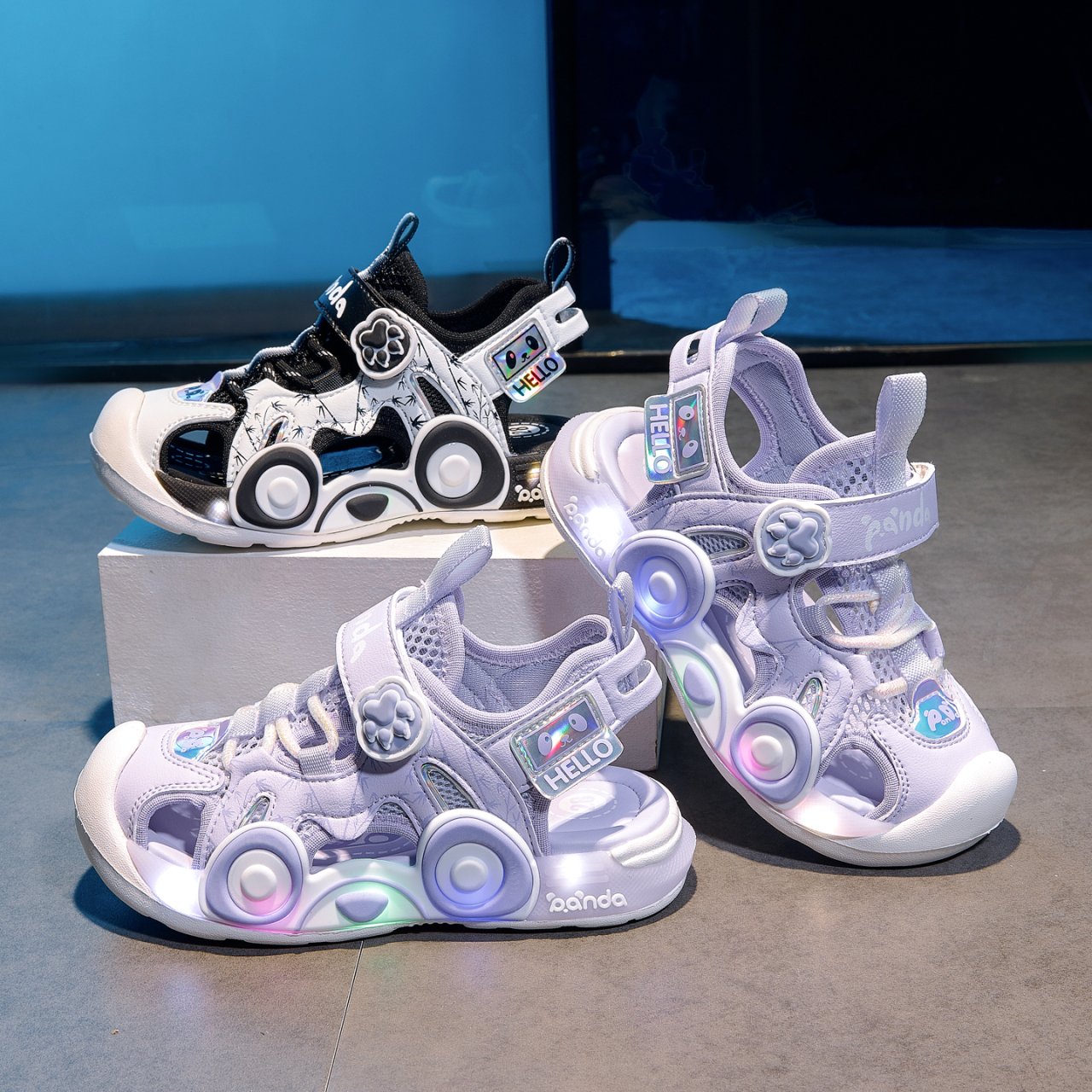Kids Panda Cartoon Light Up Ca - Velcro Strap Sandal avis et prix